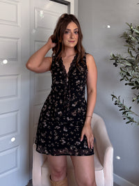 Lea Floral Button Down Lace Trim Peplum Top (Black)