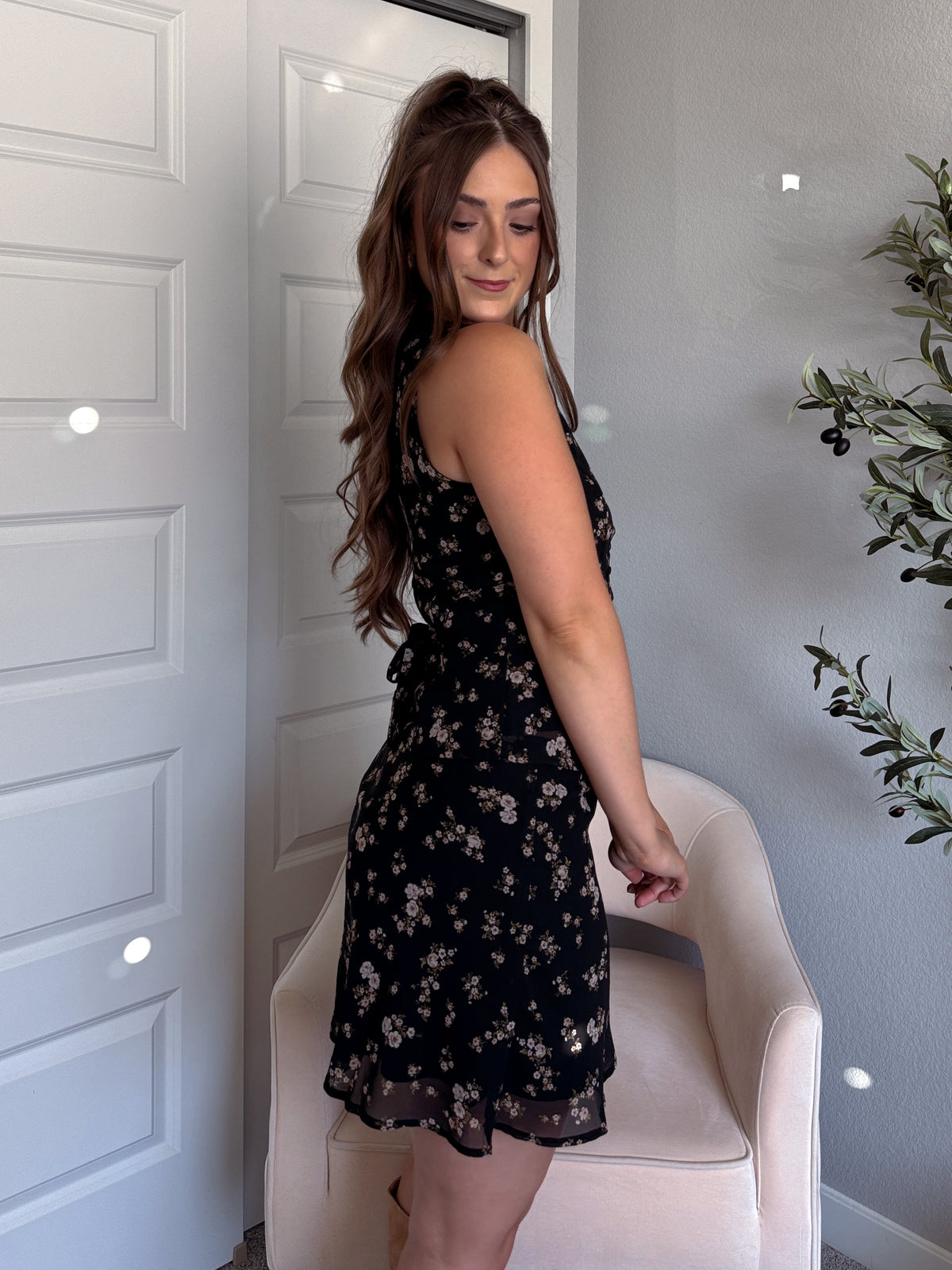 Lea Floral Button Down Lace Trim Peplum Top (Black)