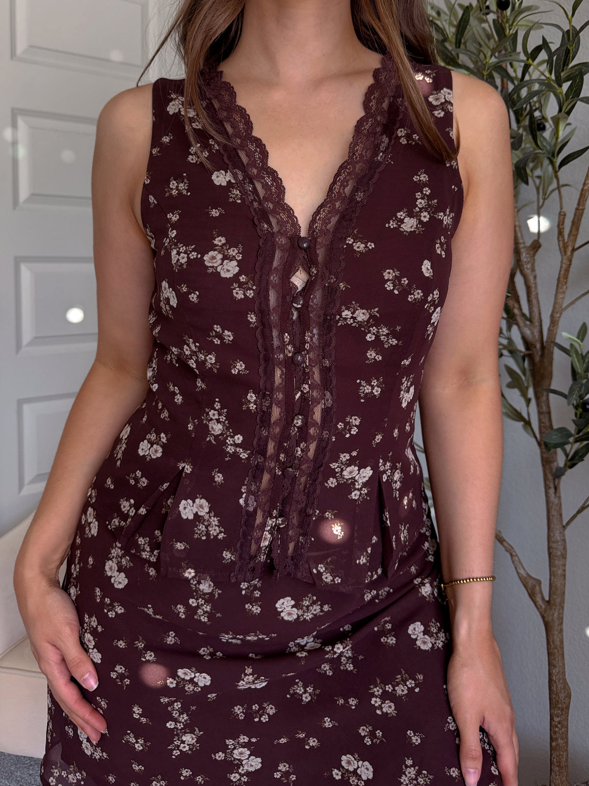 Lea Floral Button Down Lace Trim Peplum Top (Brown)