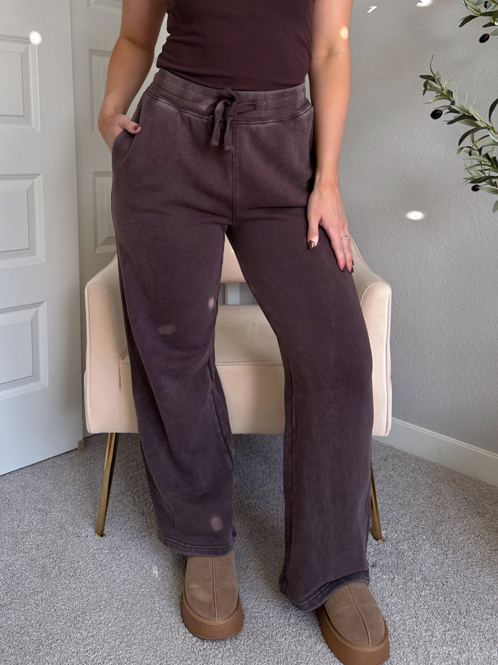 Maplewood Mineral Wash Wide-Leg Cotton Sweatpants (Espresso)