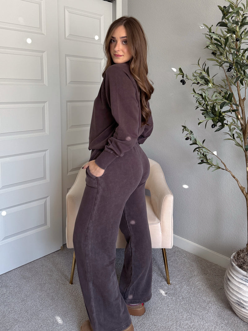 Maplewood Mineral Wash Wide-Leg Cotton Sweatpants (Espresso)