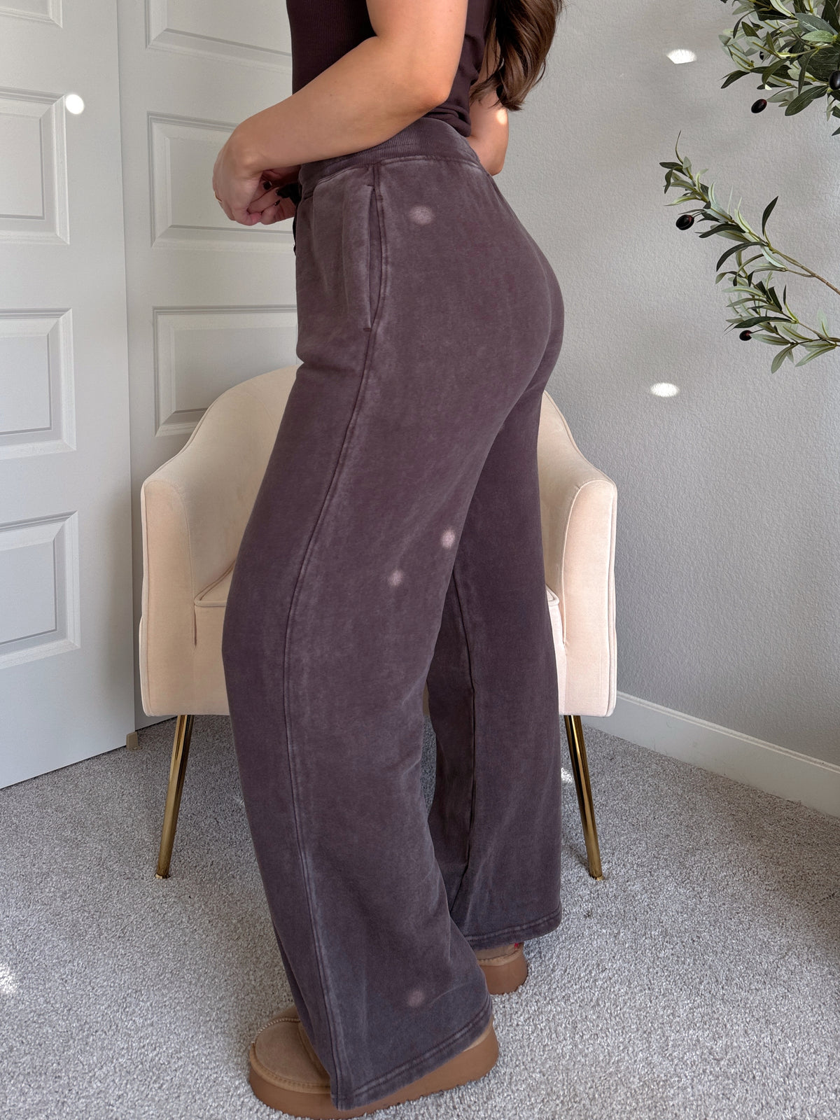 Maplewood Mineral Wash Wide-Leg Cotton Sweatpants (Espresso)