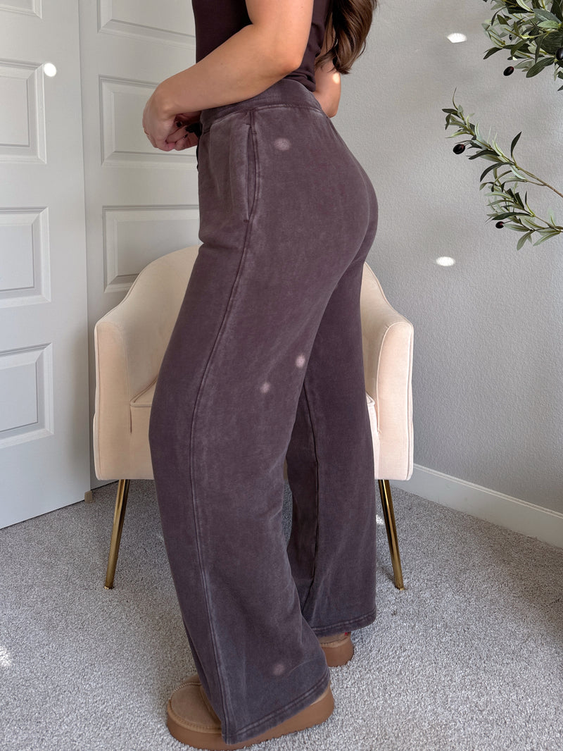 Maplewood Mineral Wash Wide-Leg Cotton Sweatpants (Espresso)