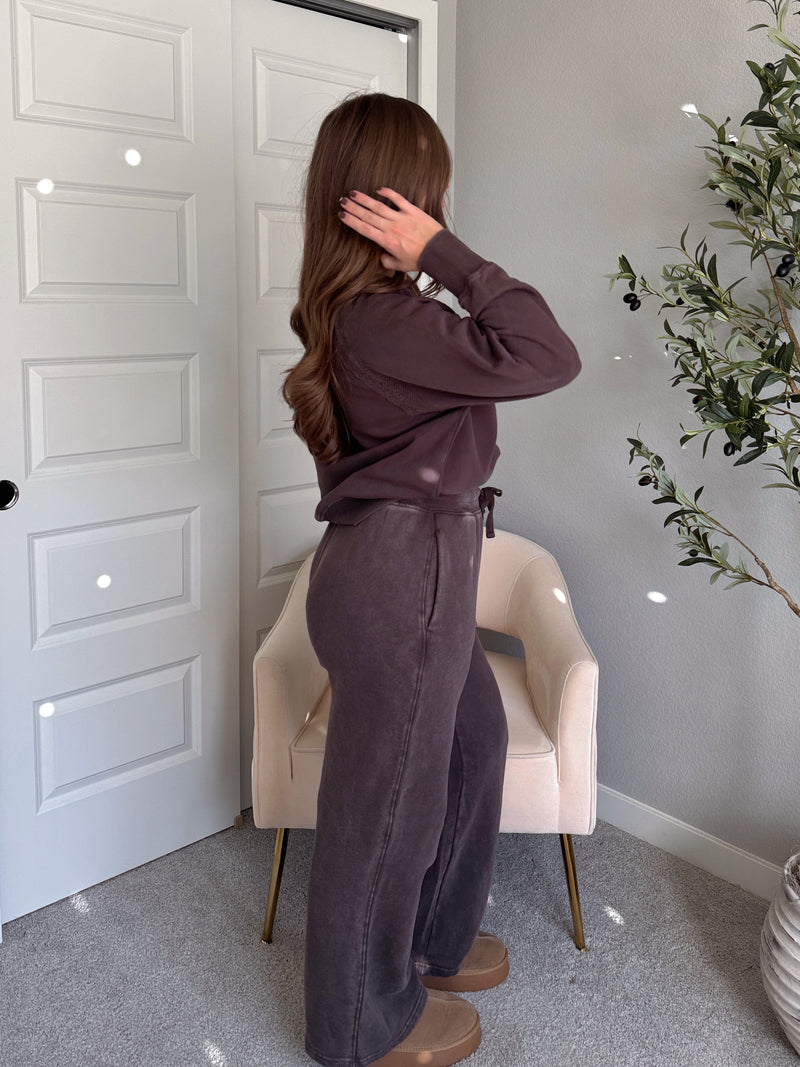 Maplewood Mineral Wash Wide-Leg Cotton Sweatpants (Espresso)