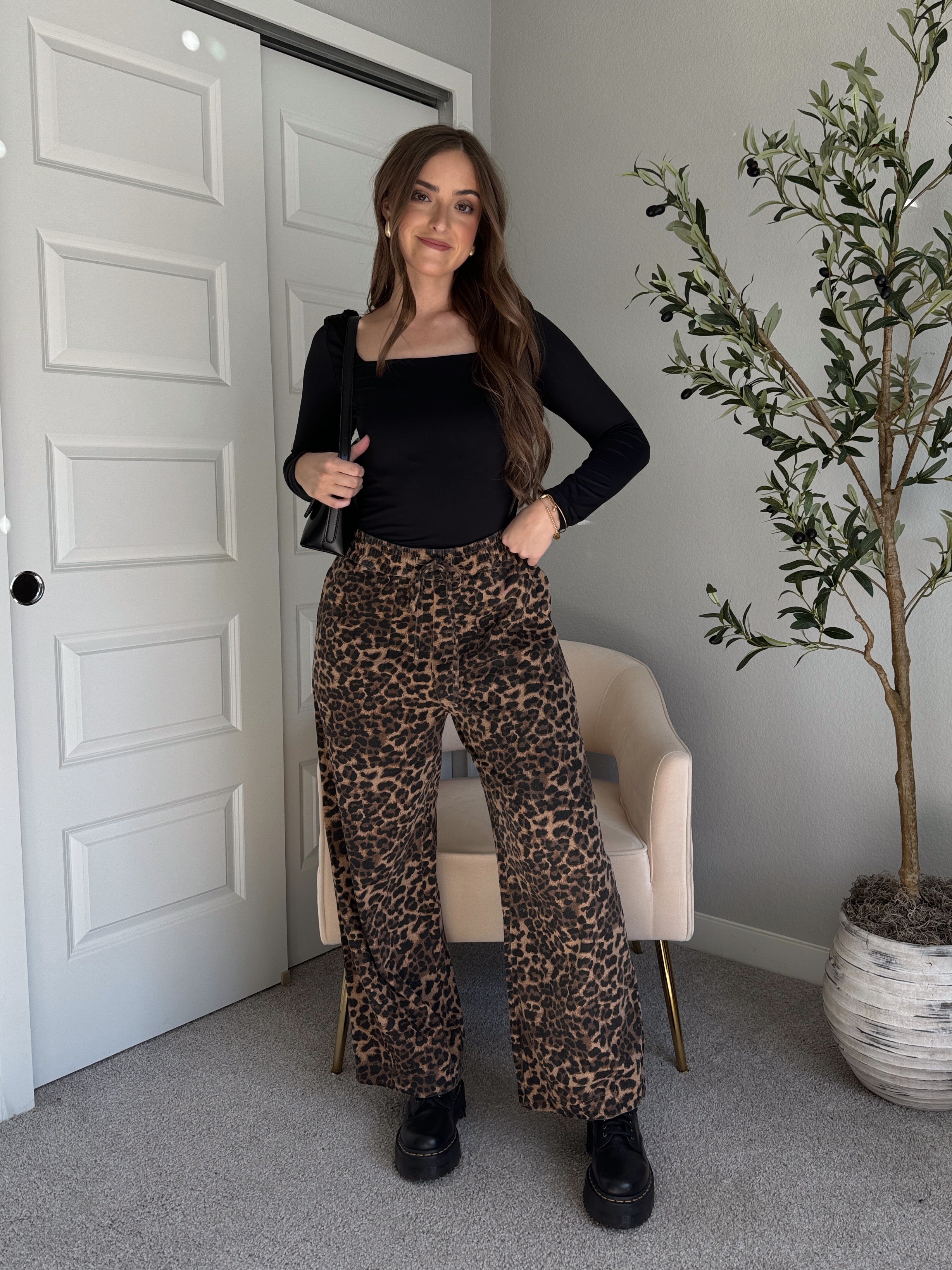 パンツ BEEDEN LEOPARD PRINT WIDE STRAIGHT beeden LEOPARD PRINT WIDE STRAIGHT PANTS - メルカリ