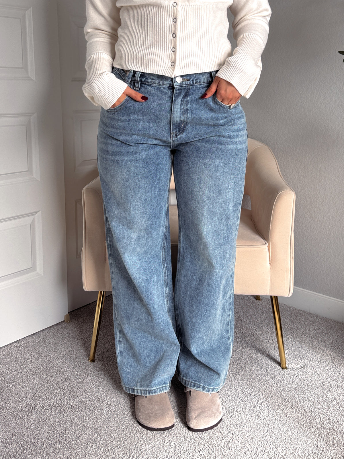 Molly Mid Rise Adjustable Waist Wide Leg Jeans (Medium Wash)