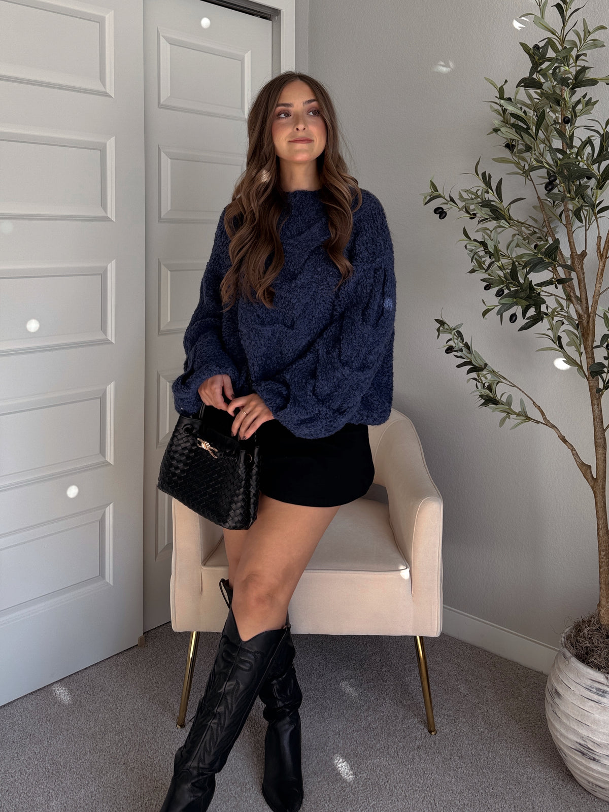 Noelle Oversized Chunky Cable Knit Sweater (Indigo)
