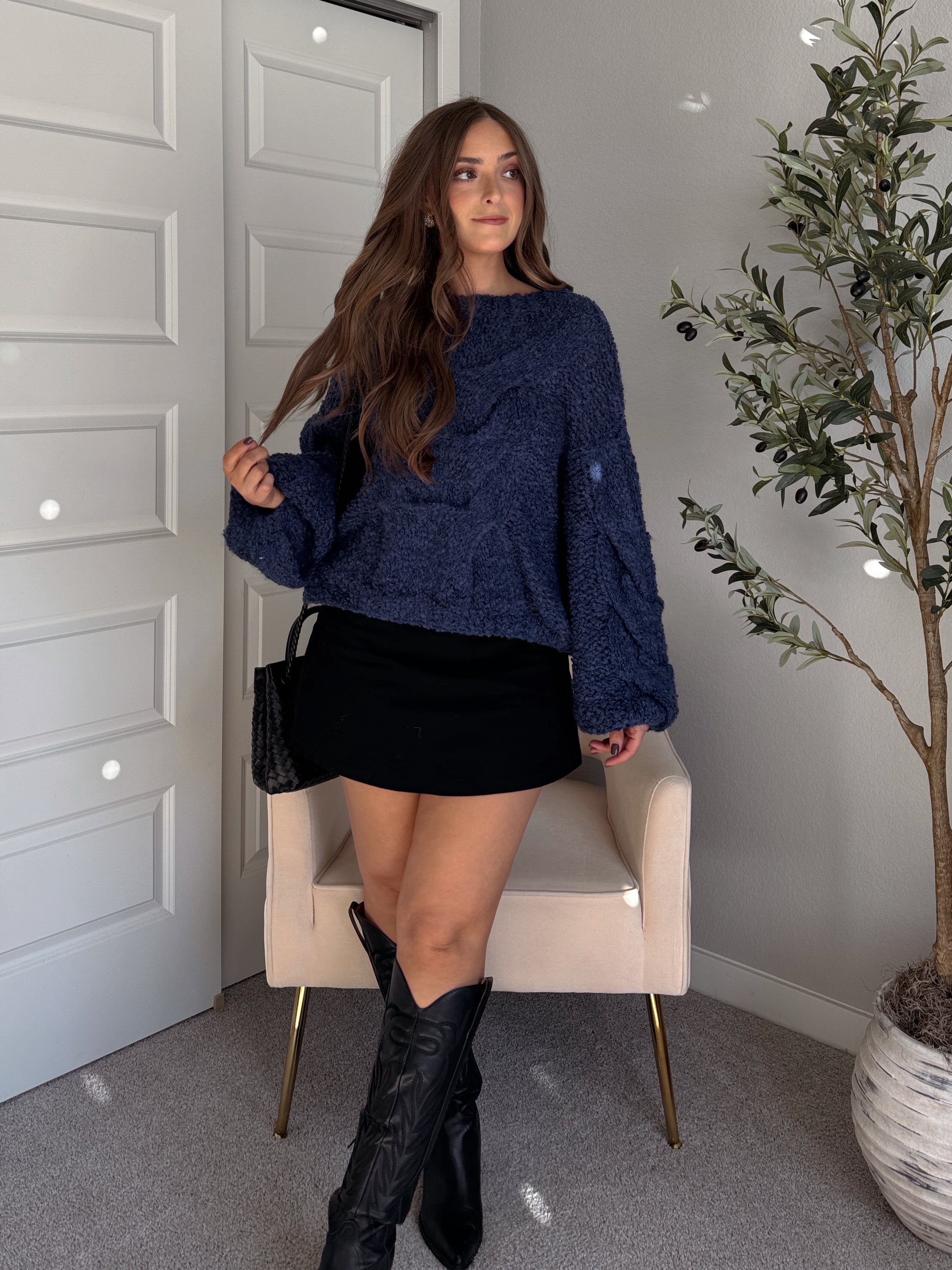 Noelle Oversized Chunky Cable Knit Sweater (Indigo) – La Belle