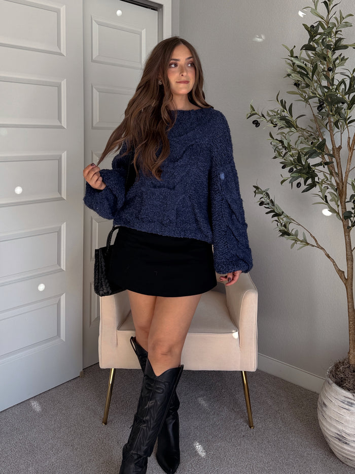 Noelle Oversized Chunky Cable Knit Sweater (Indigo)