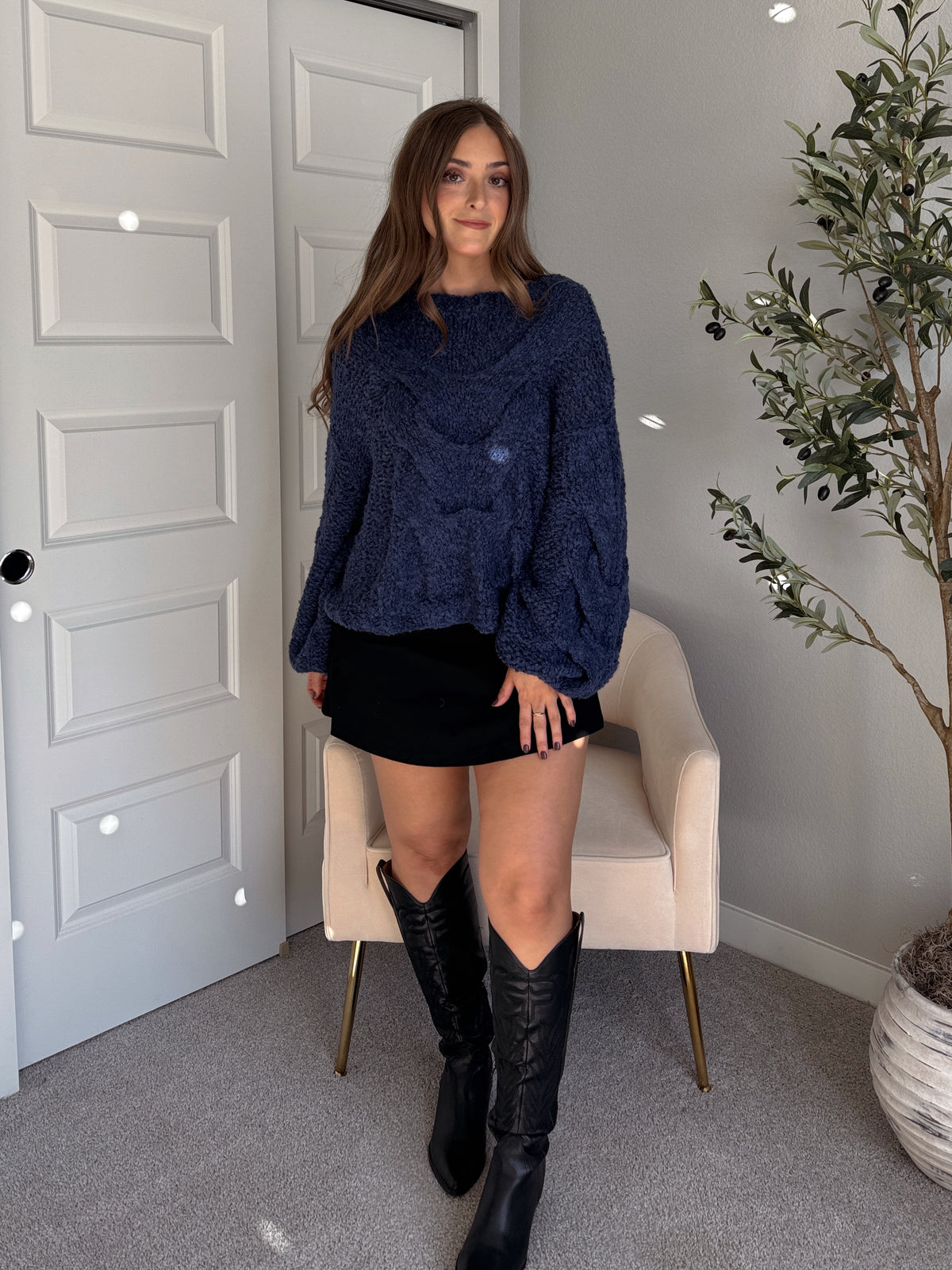 Noelle Oversized Chunky Cable Knit Sweater (Indigo)