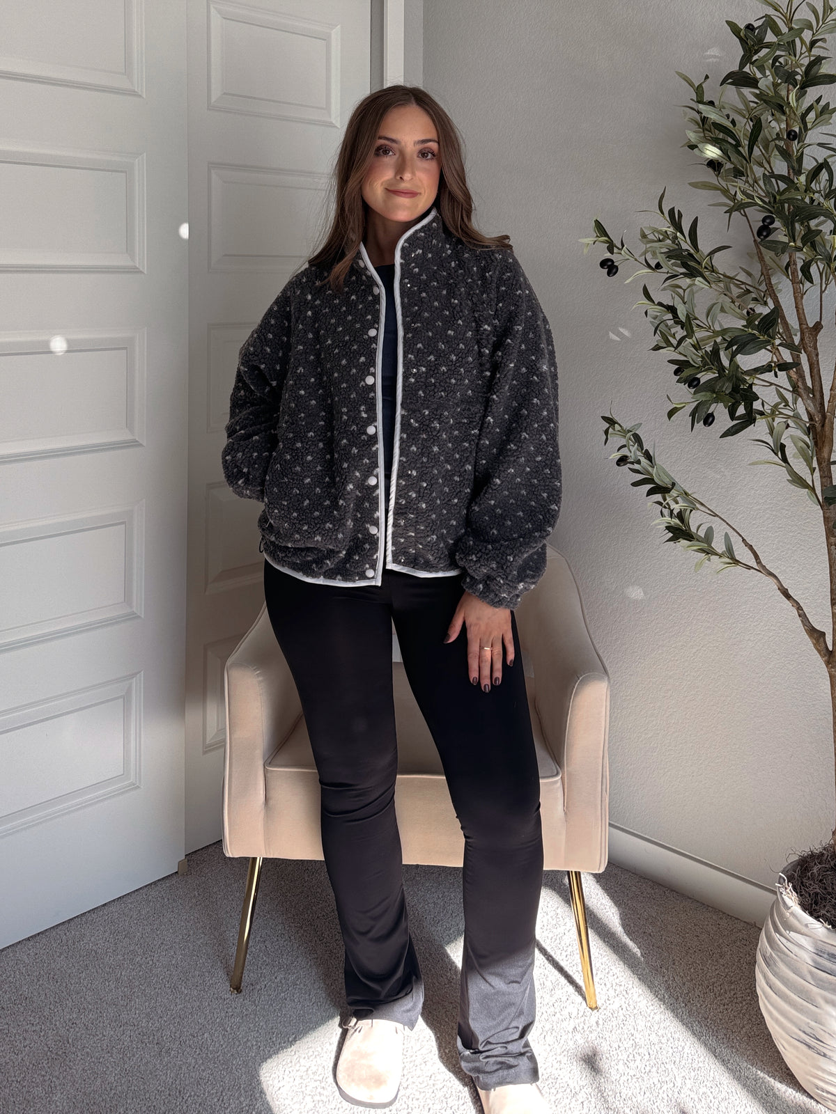 Oakridge Oversized Speckled Sherpa Jacket (Gray/Taupe)