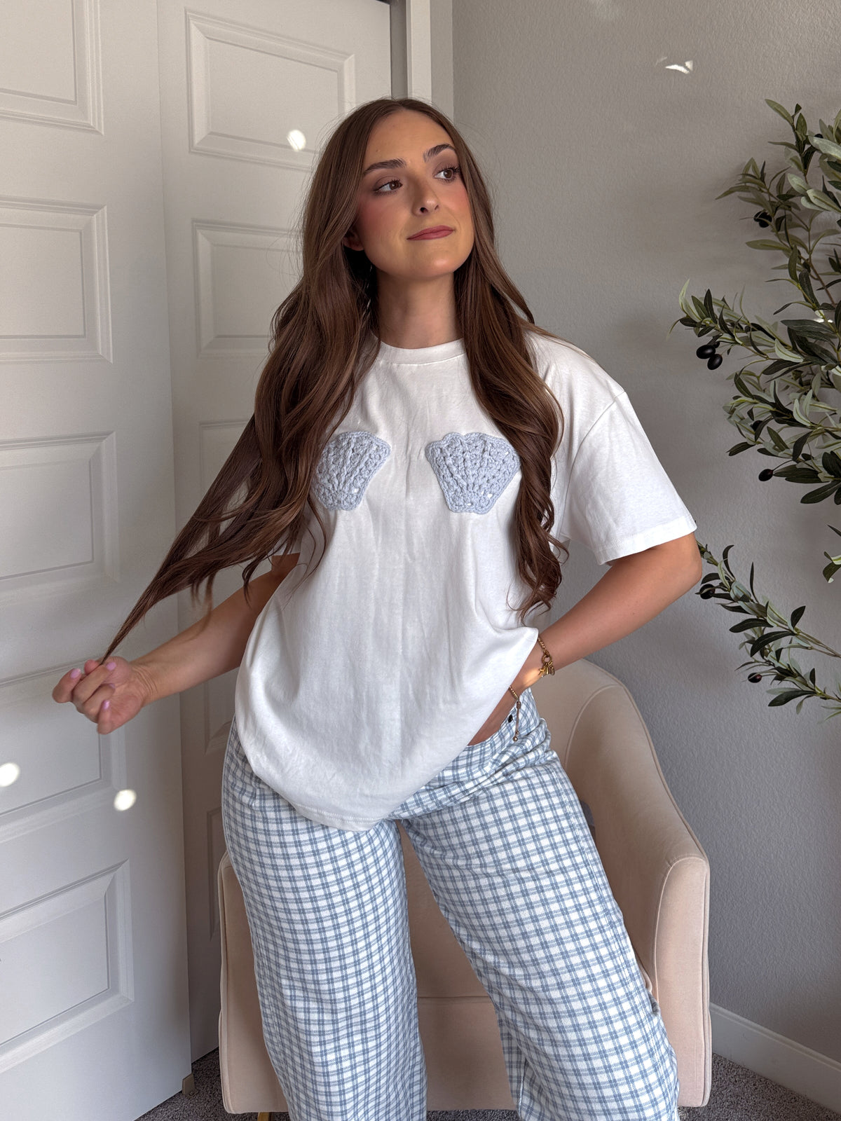 Pearl Crochet Shell Oversized Graphic Tee (White)