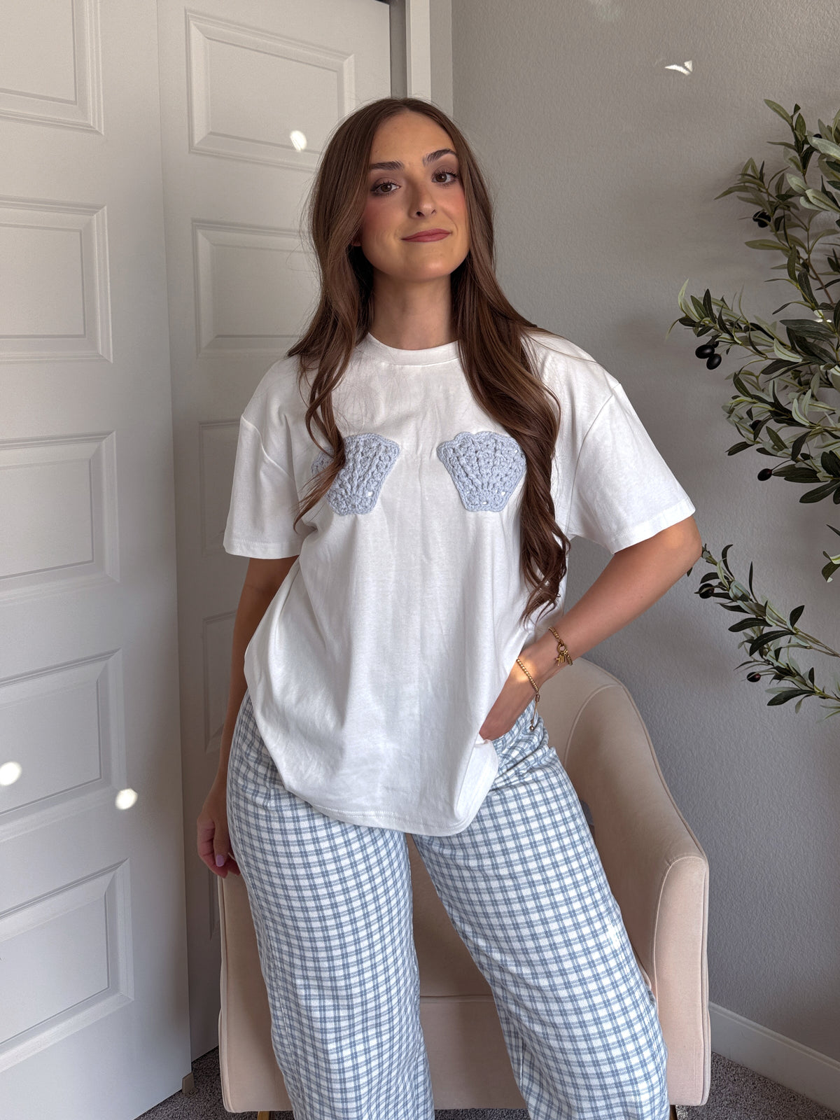 Pearl Crochet Shell Oversized Graphic Tee (White)