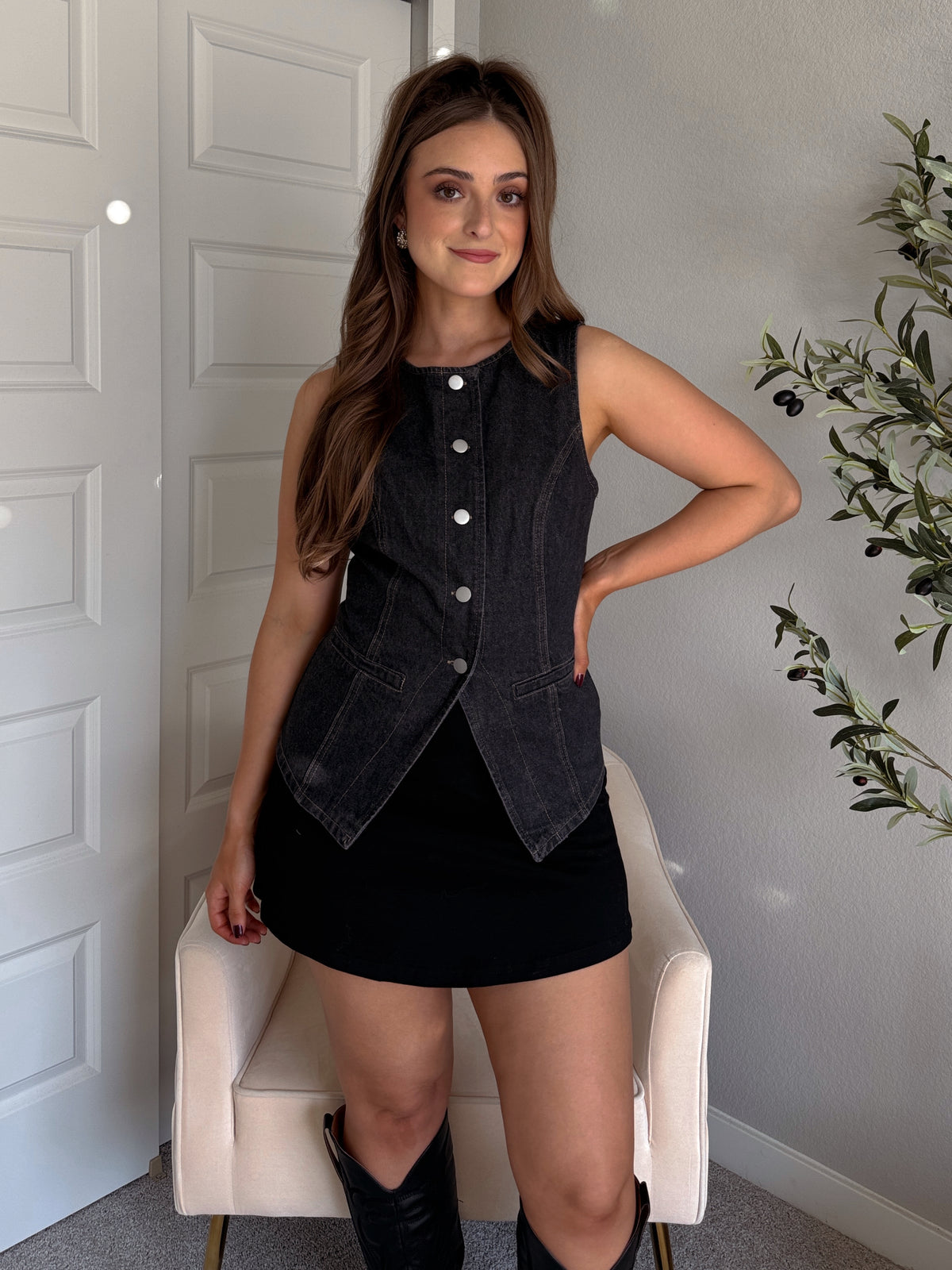 Prescott Split-Hem Button Front Denim Vest (Washed Black)