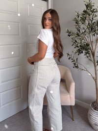 Quinn Ribbed Cinched Crop Tee (White)
