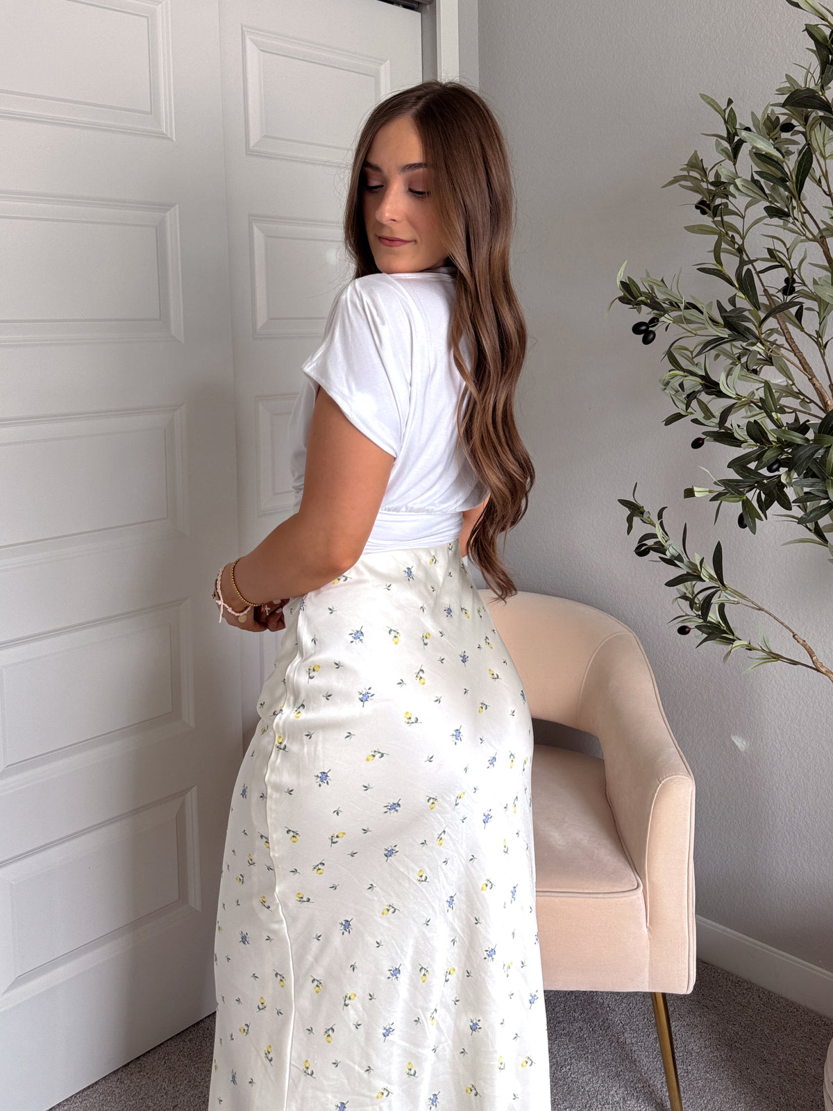 Quinn Ribbed Cinched Crop Tee (White)
