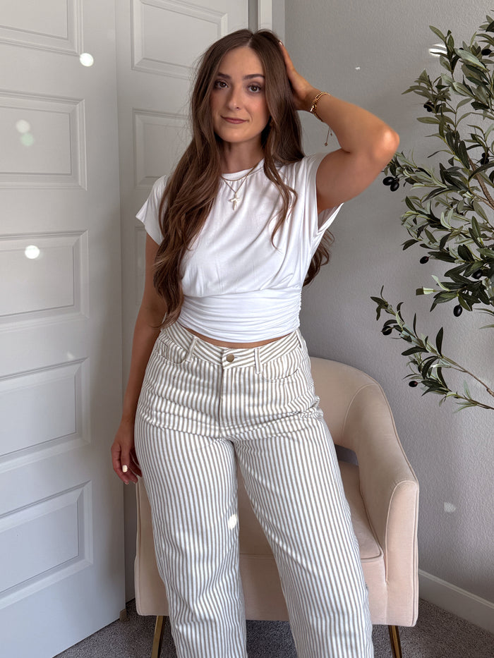 Quinn Ribbed Cinched Crop Tee (White)