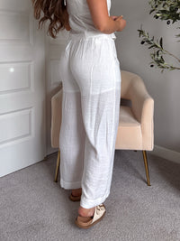 Seabrook Breezy Textured Straight Leg Pants (White)