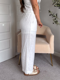 Seabrook Breezy Textured Straight Leg Pants (White)