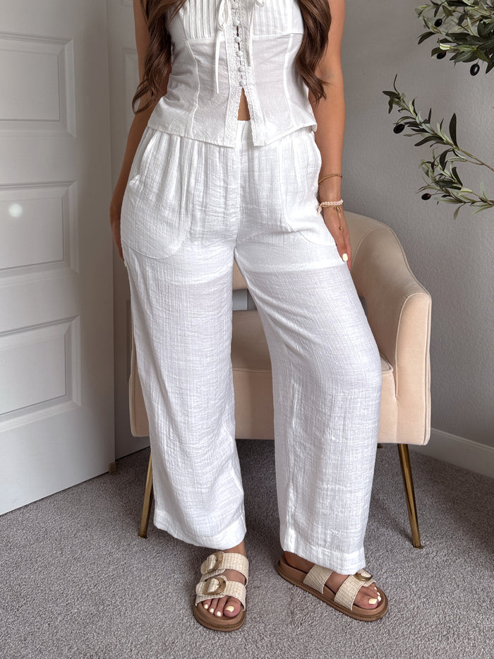 Seabrook Breezy Textured Straight Leg Pants (White)
