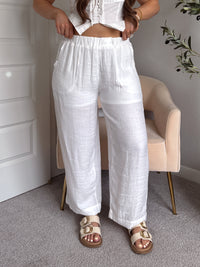 Seabrook Breezy Textured Straight Leg Pants (White)