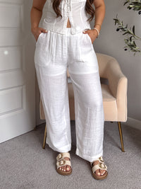 Seabrook Breezy Textured Straight Leg Pants (White)