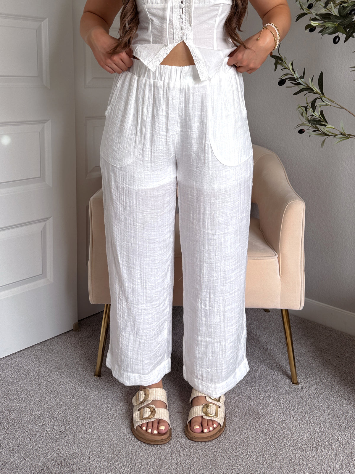 Seabrook Breezy Textured Straight Leg Pants (White)