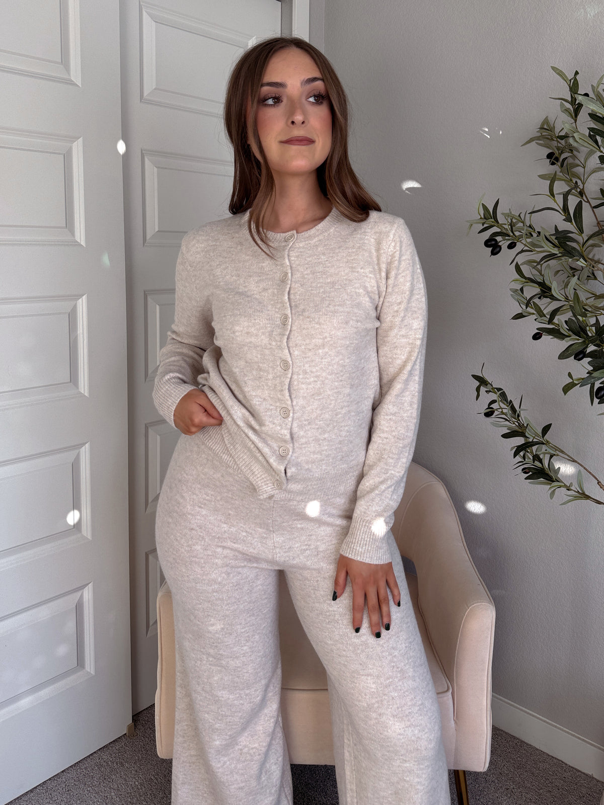 Sunday Morning Round Neck Knit Cardigan (Oatmeal)