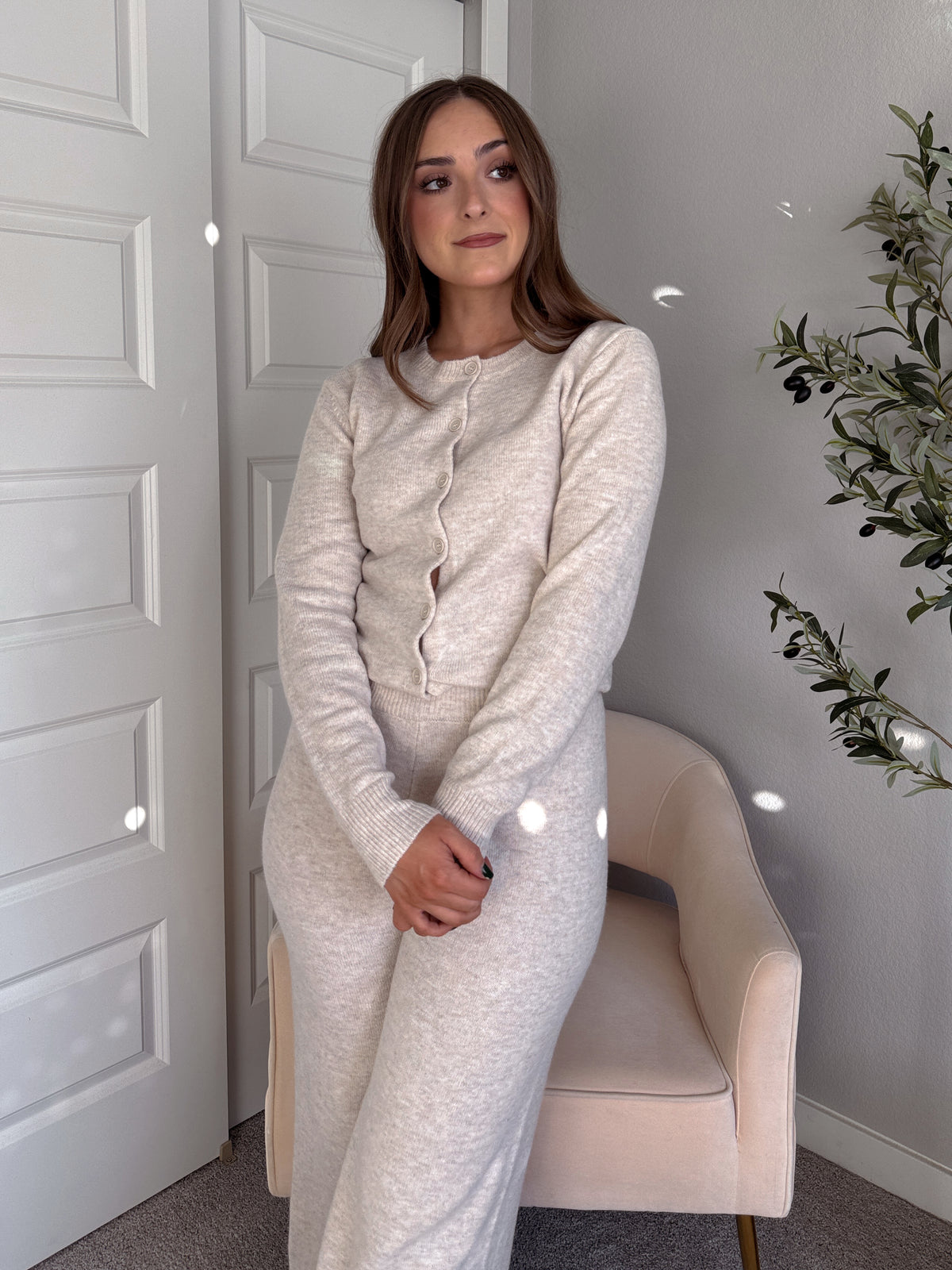 Sunday Morning Round Neck Knit Cardigan (Oatmeal)