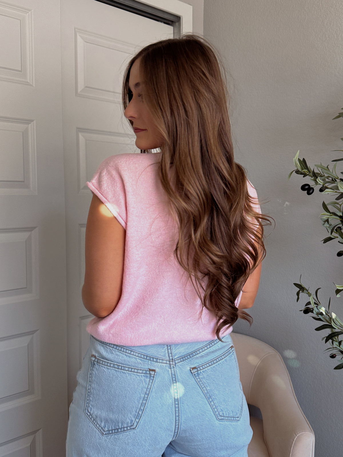 Daisy Lightweight Knit Sleeveless Cardigan (Light Pink)