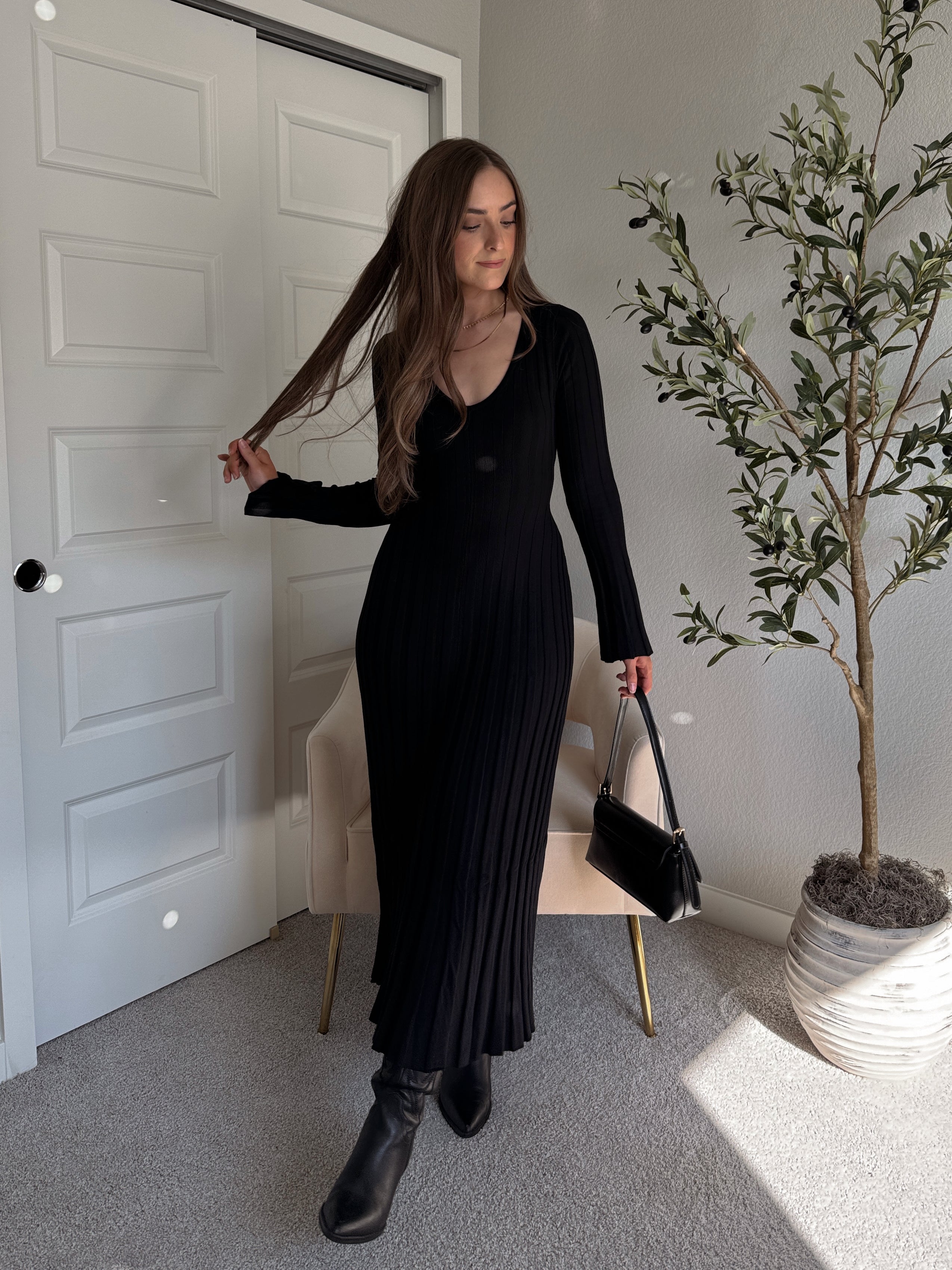 Valerie Ribbed Knit Long Sleeve Maxi Dress (Black) – La Belle Boutique