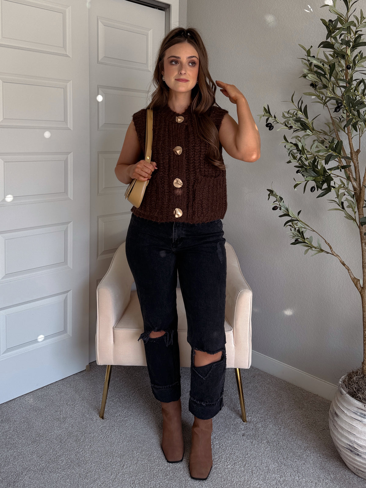 Whitaker Chunky Button Knit Sweater Vest (Brown)