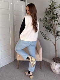 Winterscape Oversized Toggle Sherpa Vest (Cream)