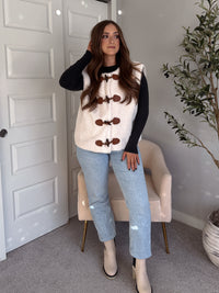 Winterscape Oversized Toggle Sherpa Vest (Cream)