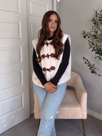 Winterscape Oversized Toggle Sherpa Vest (Cream)