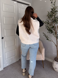 Winterscape Oversized Toggle Sherpa Vest (Cream)