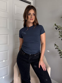 Zuri Essential Micro-Ribbed Short Sleeve Basic Tee (Midnight Navy)