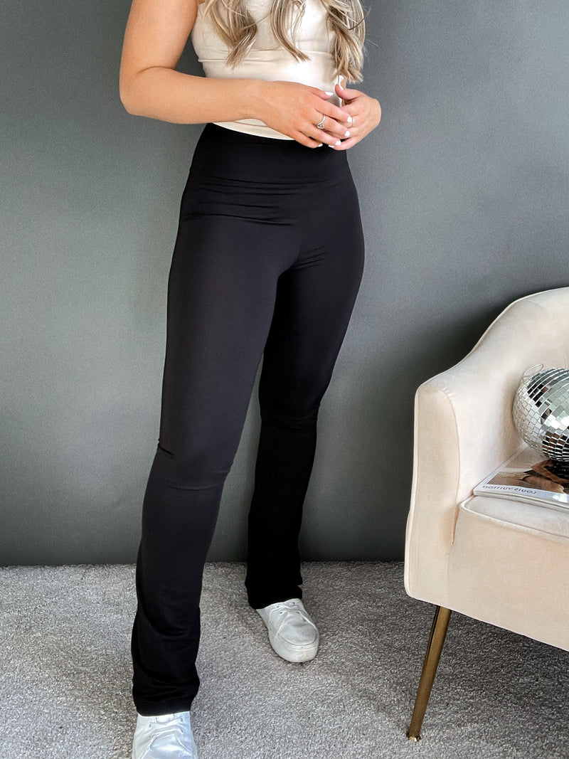 Blake Seamless High-waisted Flare Leggings (Black) – La Belle Boutique