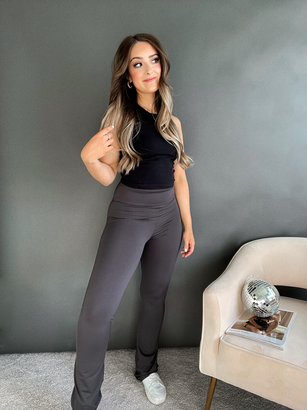 Blake Seamless High-waisted Flare Leggings (Charcoal) – La Belle